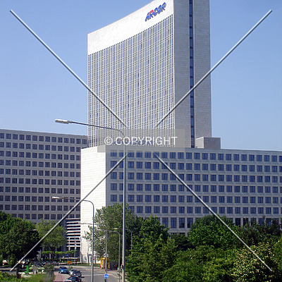 LG Tower by Nephilim