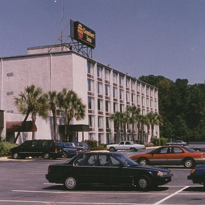 Comfort Inn I-95 North by Rodney Gunn