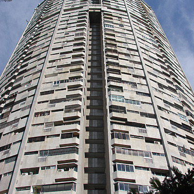 Pearl Bank Apartments by Horst Kiechle