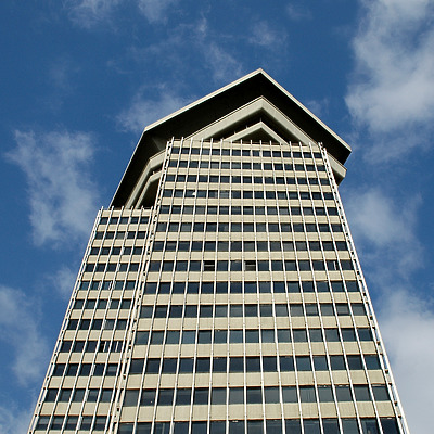 Edificio Colón by John Bek