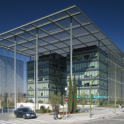 Edificio Portico by Cesar Serrano