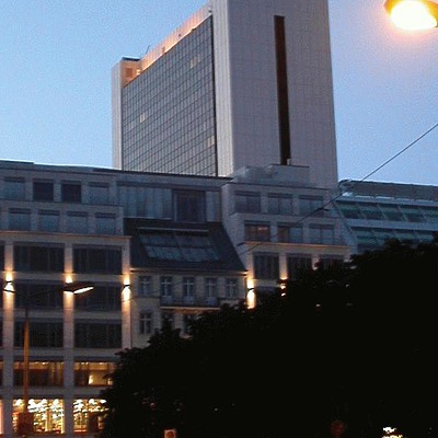 Internationales Handelszentrum Berlin by Cesar Serrano