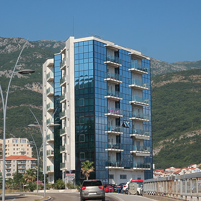 Aparthotel Shine by Kjetil Balog