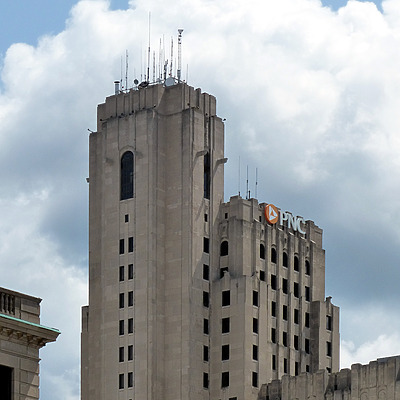 PNC Bank Building by Nate Lindsey