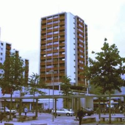 Karl-Wurmb-Strasse 1 by Huopa