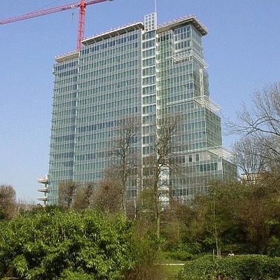 Botanic Building by Michiel van Dijk
