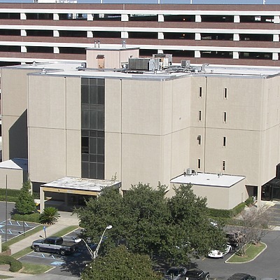 East Jefferson Professional Building by Rodney Gunn
