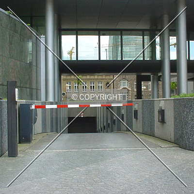 Dresdner-Bank-Hochhaus by Nephilim
