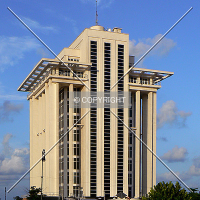 Torre Pemex by Luis Ibáñez