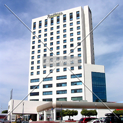 Radisson Hotel Puebla by Luis Ibáñez