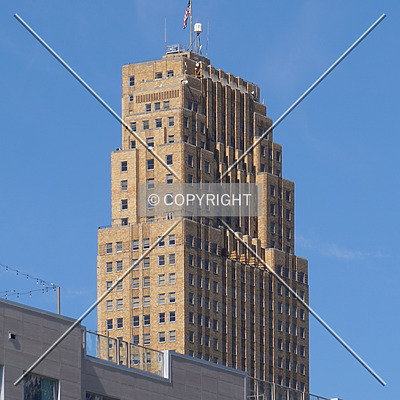 Carew Tower by Ryan Hildebrand