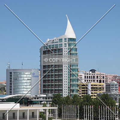 Torre São Rafael by Emmanuel D.
