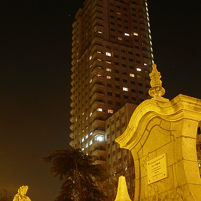 Torre de Madrid by Cesar Serrano