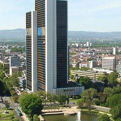 Plaza Büro Center by Daniel Kieckhefer
