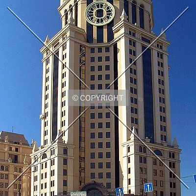 Paveletskaya Tower by Alexander Ulyanov