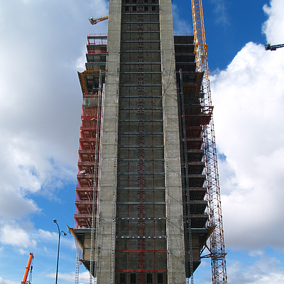Torre Caja Madrid by Cesar Serrano