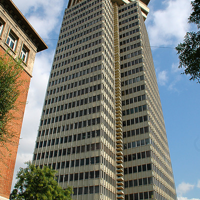 Edificio Colón by John Bek