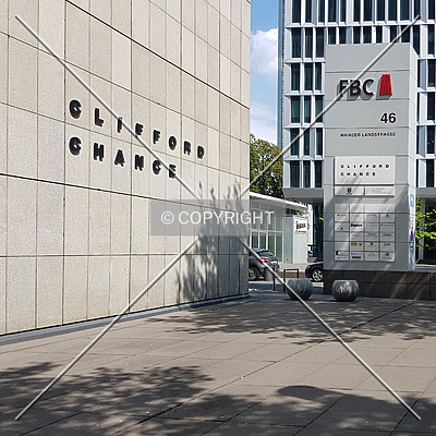Frankfurter Büro Center by Nephilim