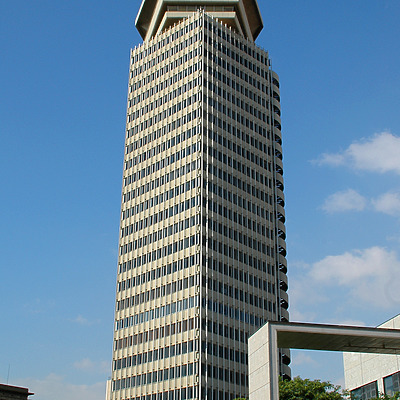 Edificio Colón by John Bek