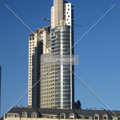 Mulieris torre Sur by Maximiliano Buono