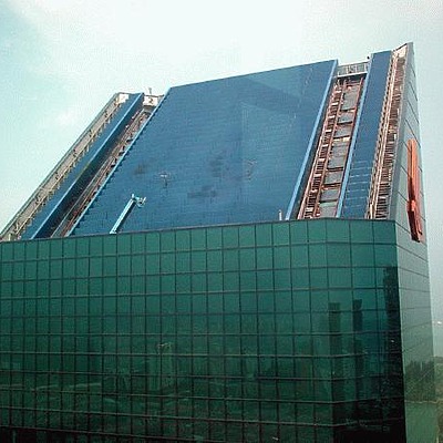 SIA Building by Edmund Teo