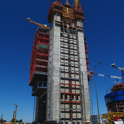 Torre Caja Madrid by Cesar Serrano