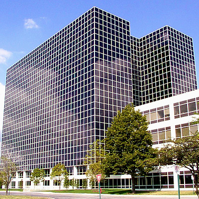 Schaumburg Corporate Center III by Daniel Kieckhefer
