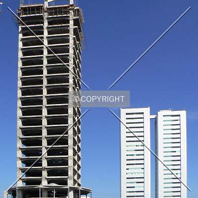 Torre JV III by Luis Ibáñez