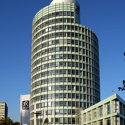 Taunus Tower by Daniel Kieckhefer