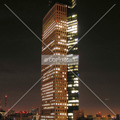Torre Mayor by Luis Ibáñez