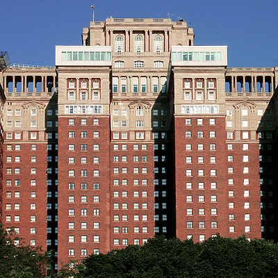 Chicago Hilton & Towers by Daniel Kieckhefer