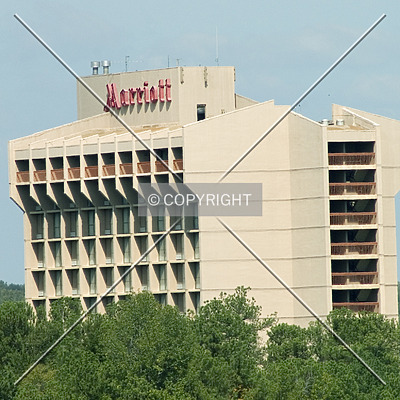 Atlanta Marriott Perimeter Center by Martin Bugajski