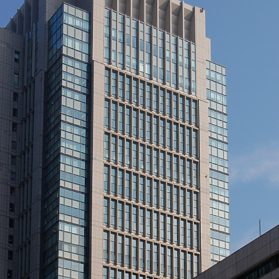 Marunouchi Building by Kevin Hemphill