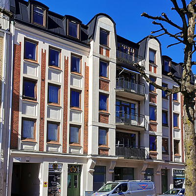 Kungsgatan 15 by Robin Spetz