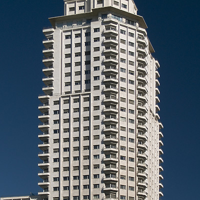 Torre de Madrid by Cesar Serrano
