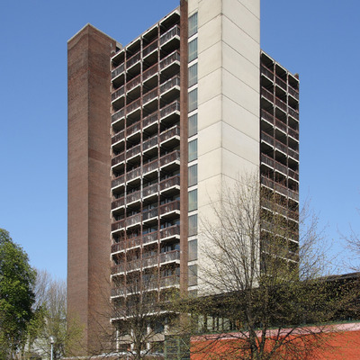 Policlinique Universitaire Centre Ville Lucien Brull by Michiel van Dijk