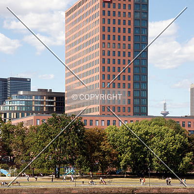 Hochhaus MainForum by Nephilim