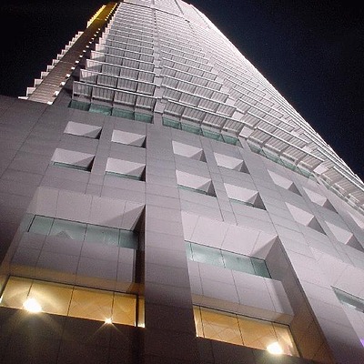 Menara Maxis by Edmund Teo