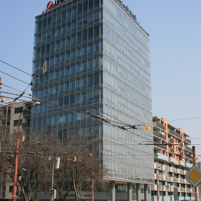 UniCredit Bank by Kjetil Balog