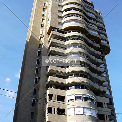 Torre Libertador by Jorge Molina