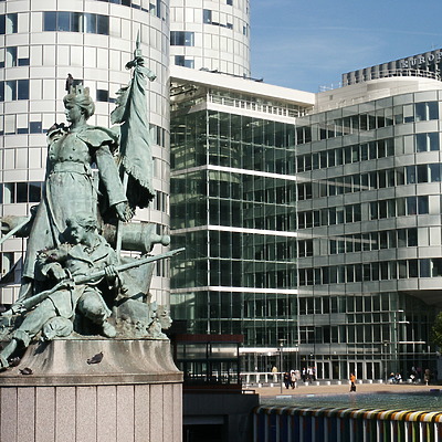 Coeur Défense by Daniel Kieckhefer