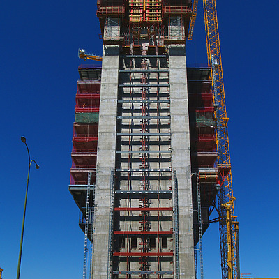 Torre Caja Madrid by Cesar Serrano