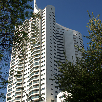 Hochhaus Neue Donau by Marshall Gerometta