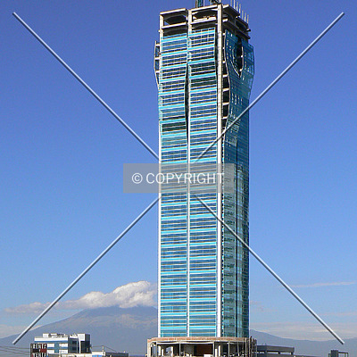 Torre JV III by Luis Ibáñez