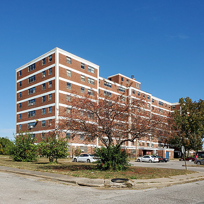 Orr-Weathers Apartments - Building E1 by Ryan Hildebrand
