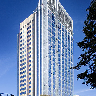 US Bank Tower by Jim Schwartz