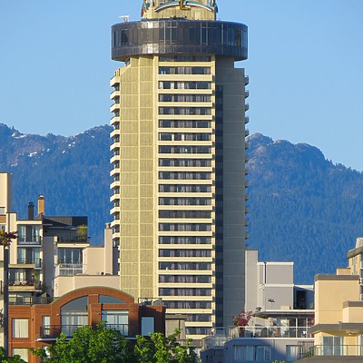 Empire Landmark Hotel by James Peacock
