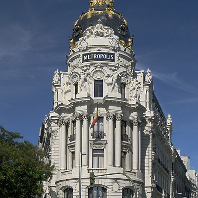 Edificio Metropolis by Cesar Serrano