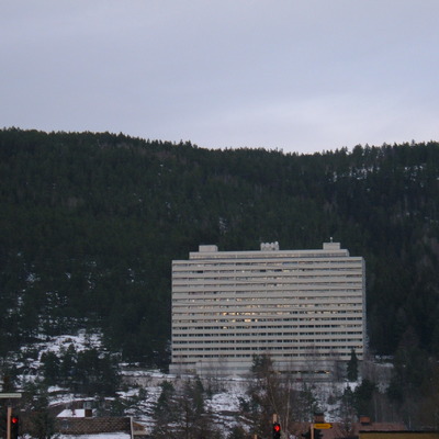 Høyblokken Solås by Kjetil Balog