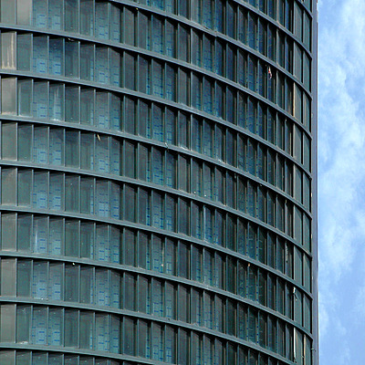 Torre Sacyr Vallehermoso by John Bek